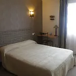 Hotel De L'avenue