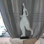 De L'avenue Hotel 2*