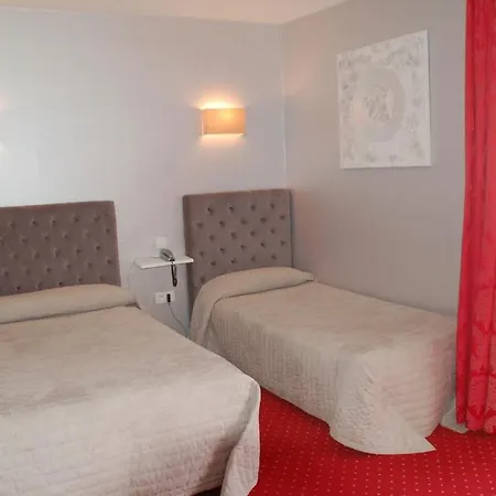 De L'avenue Hotel Saintes
