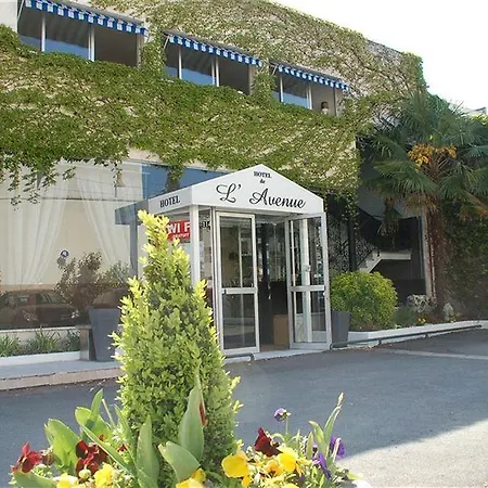 מלון De L'avenue