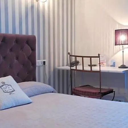 De L'avenue Hotel