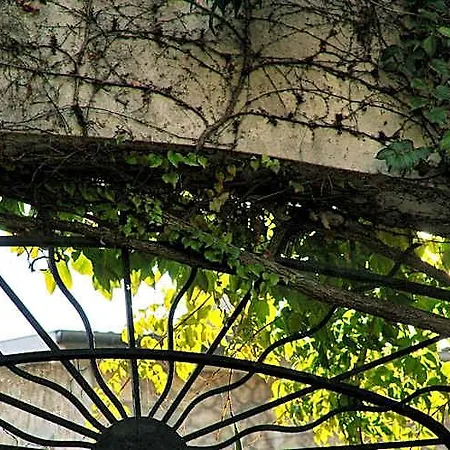 De L'avenue Saintes