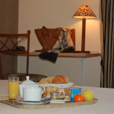 尚嘉中心酒店 2* 桑特