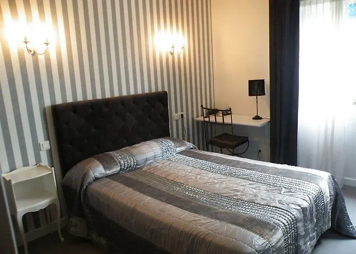 Hotel De L'avenue 2*