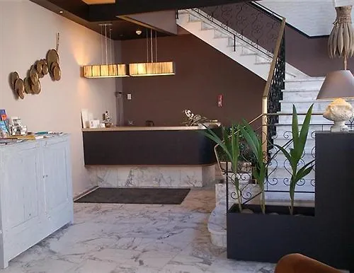 De L'avenue Hotel Saintes