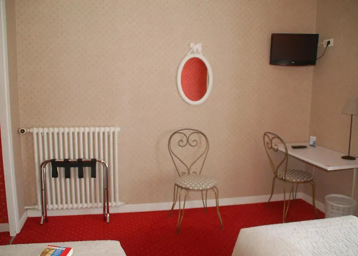 De L'avenue Hotel 2*